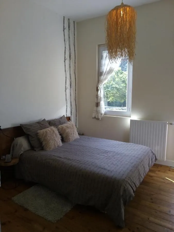 Le Resclose Bed and Breakfast Cazaunous Frankrike