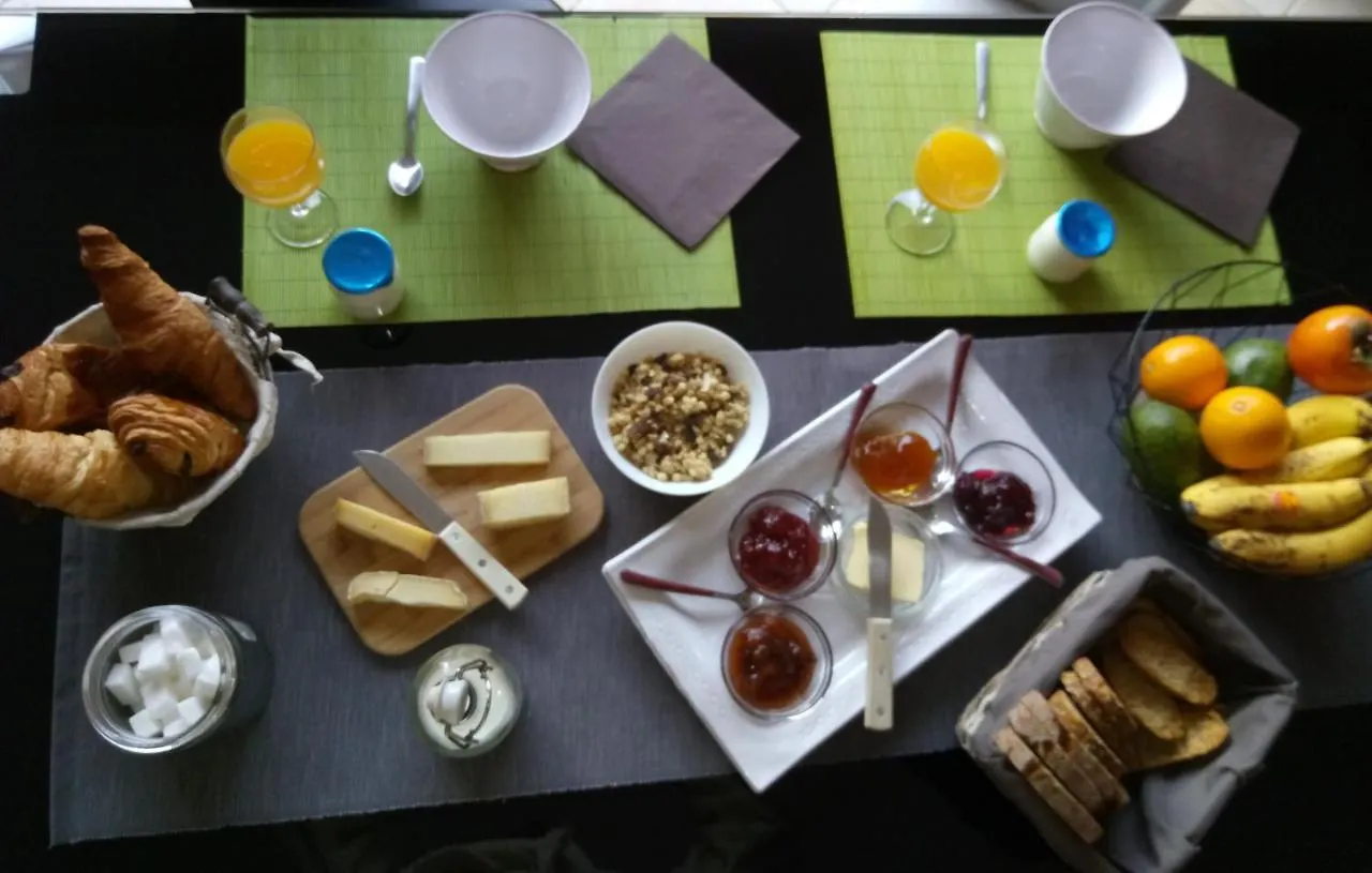 Le Resclose Bed and Breakfast Cazaunous