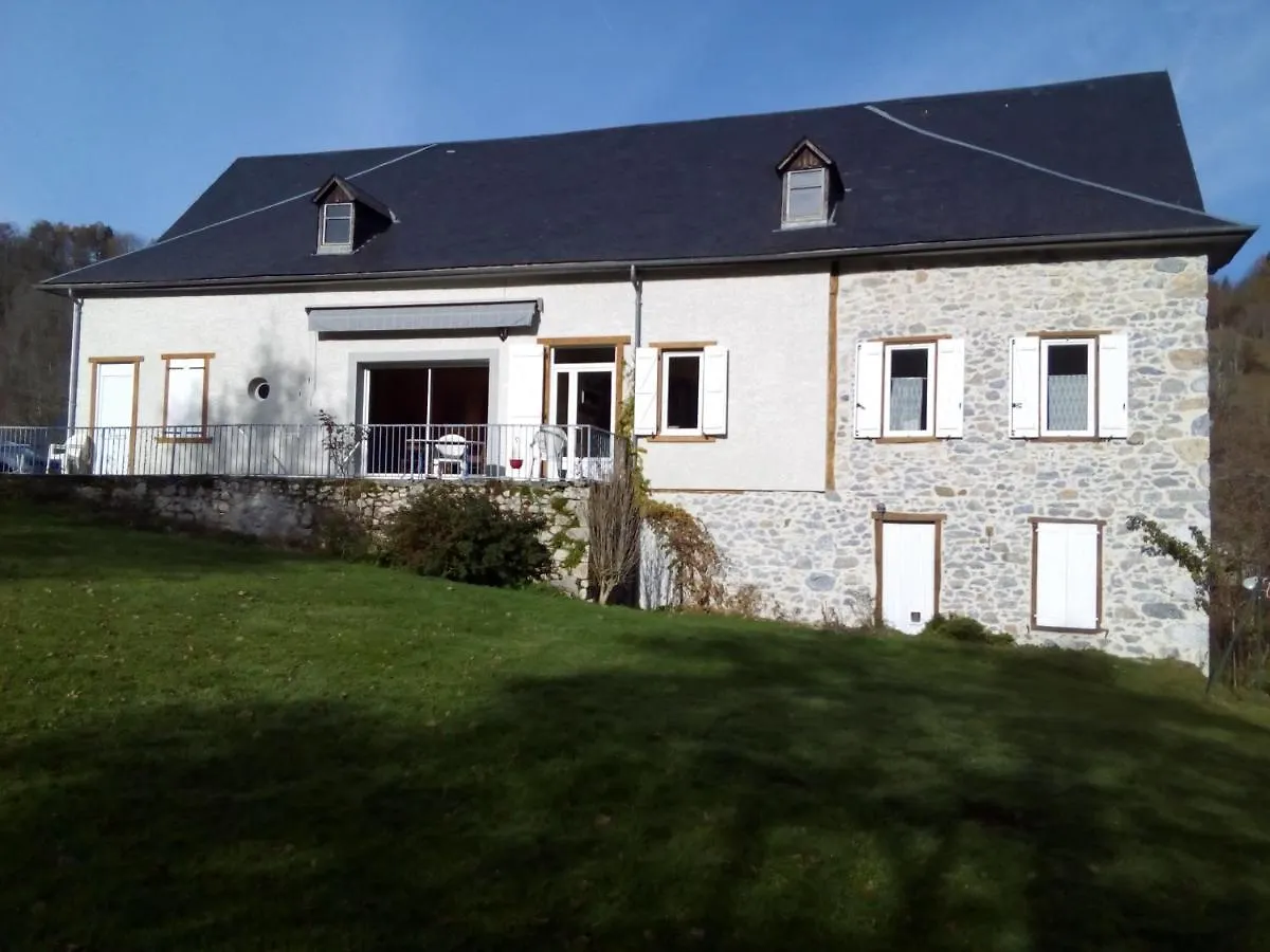 Le Resclose Bed and Breakfast Cazaunous 0*,  Frankrike